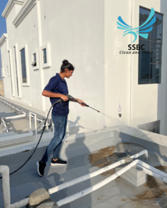 Rooftop cleaning service